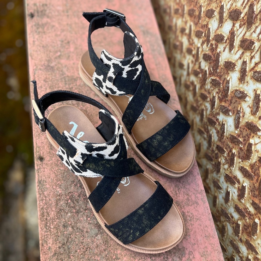 Very G Jayla Cow Print Sandals Size 9.5 Western Boutique Comfort - Picture 5 of 8